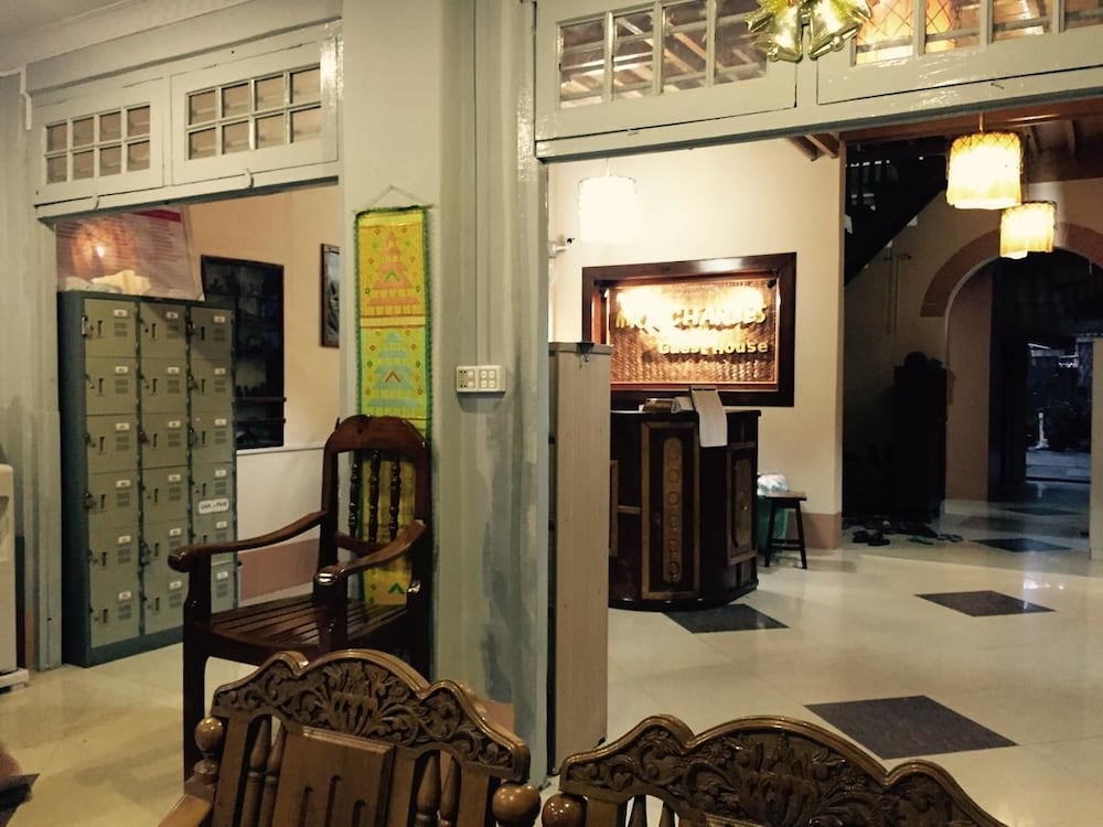 Фото Mr. Charles Guest House - Hostel
