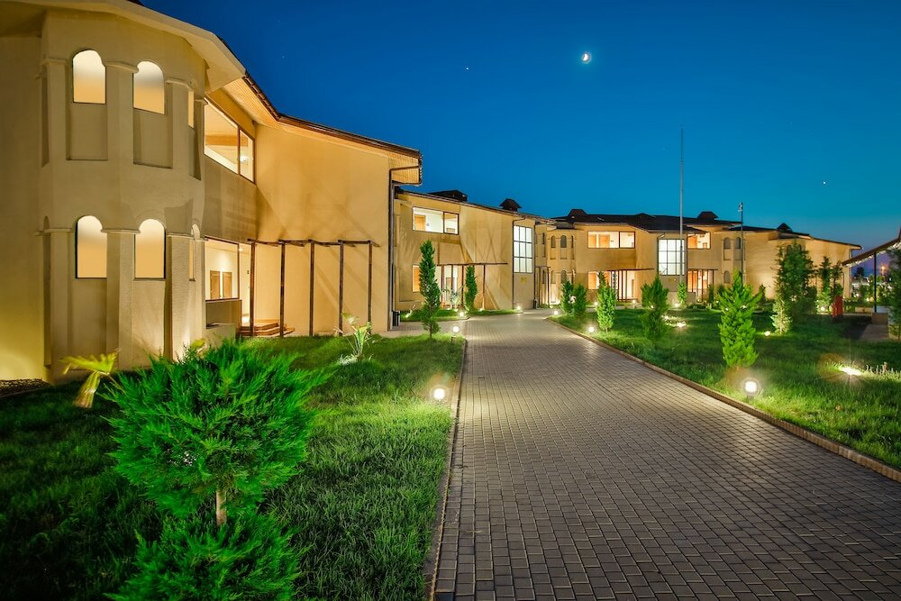 Фото Pratap's Signature Hotel-Resort&Spa