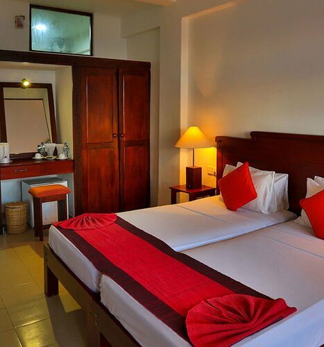 Гостиница Hotel Lanka Super Corals в Хиккадуве