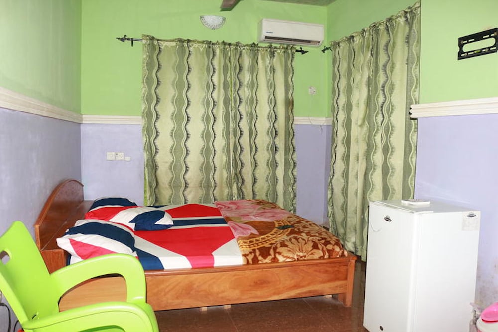 Фото JerryCare Hotel