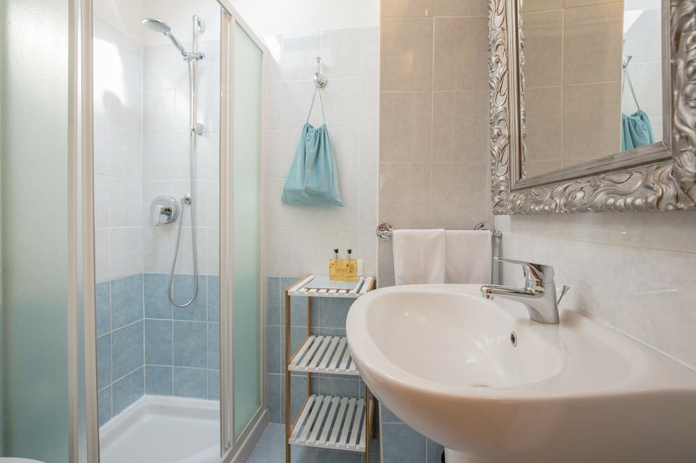 Фото Corte Realdi Boutique Rooms Garda