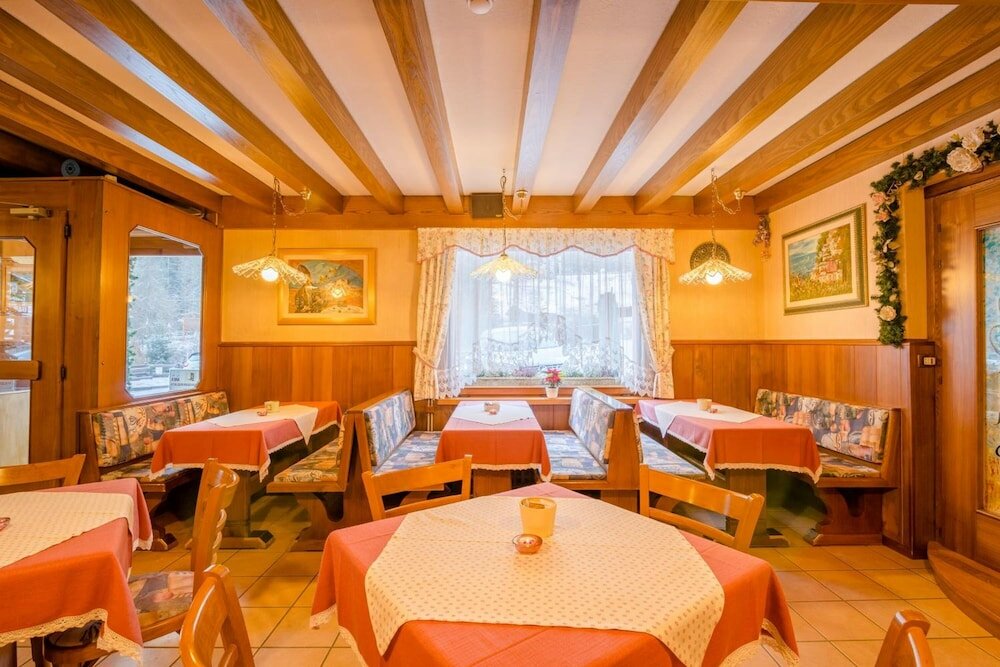 Фото Albergo Genzianella