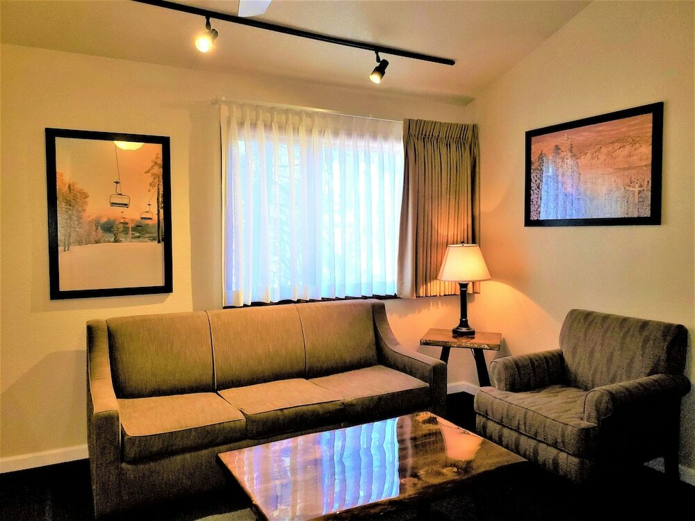 Фото Snow Lake Lodge