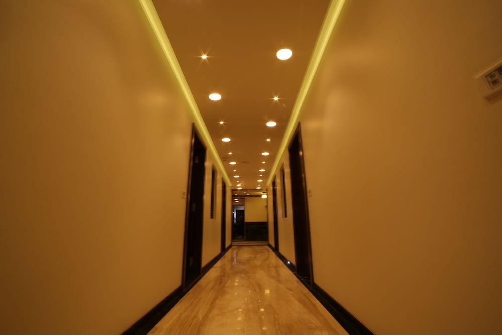 Фото Hotel Grandpragati