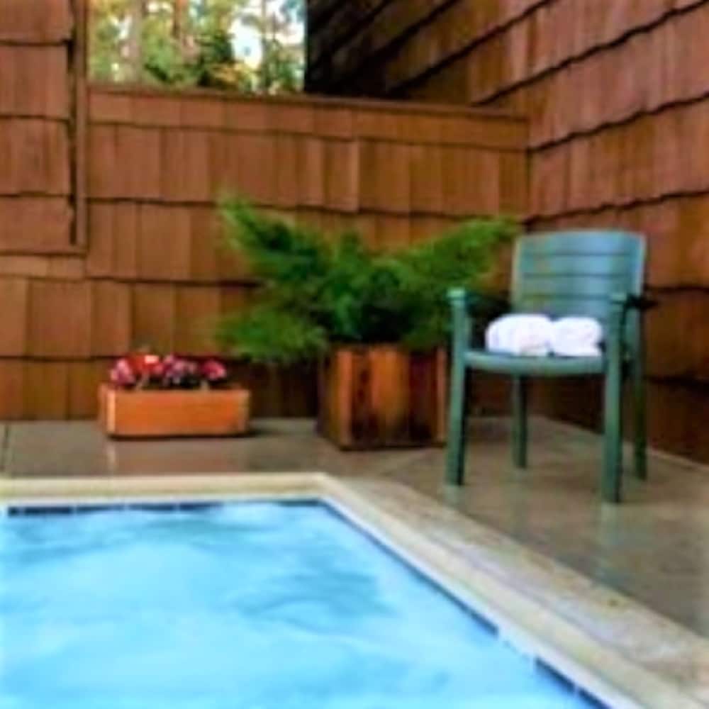 Фото Snow Lake Lodge