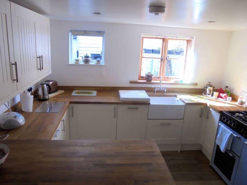 Фото Needles Cottages