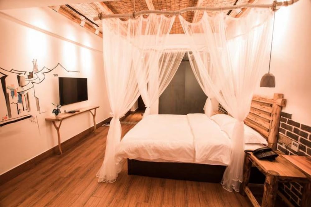 Фото Zhangjiajie Interval Time Travel Inn