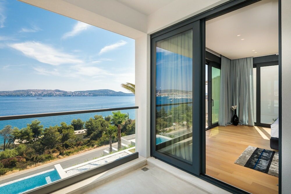 Фото Ultraluxury Villa Elyzeum