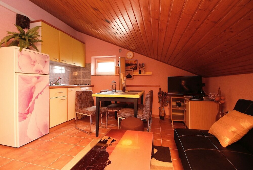 Фото Holiday house Vesna for relaxed vacation