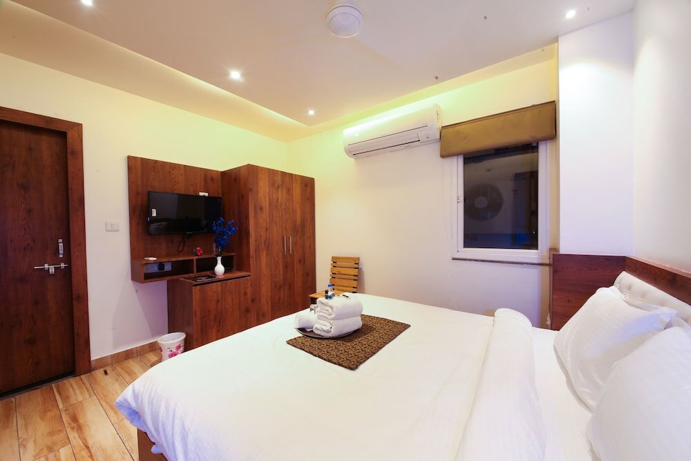 Фото Hotel Aishwarya And Restaurant