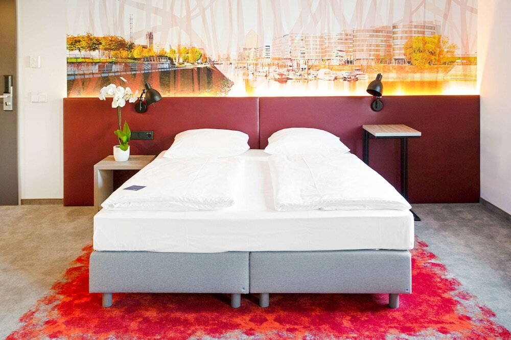 Фото Campanile Duisburg City