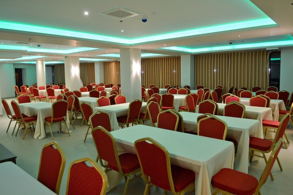 Фото Hotel Mikri Archontissa