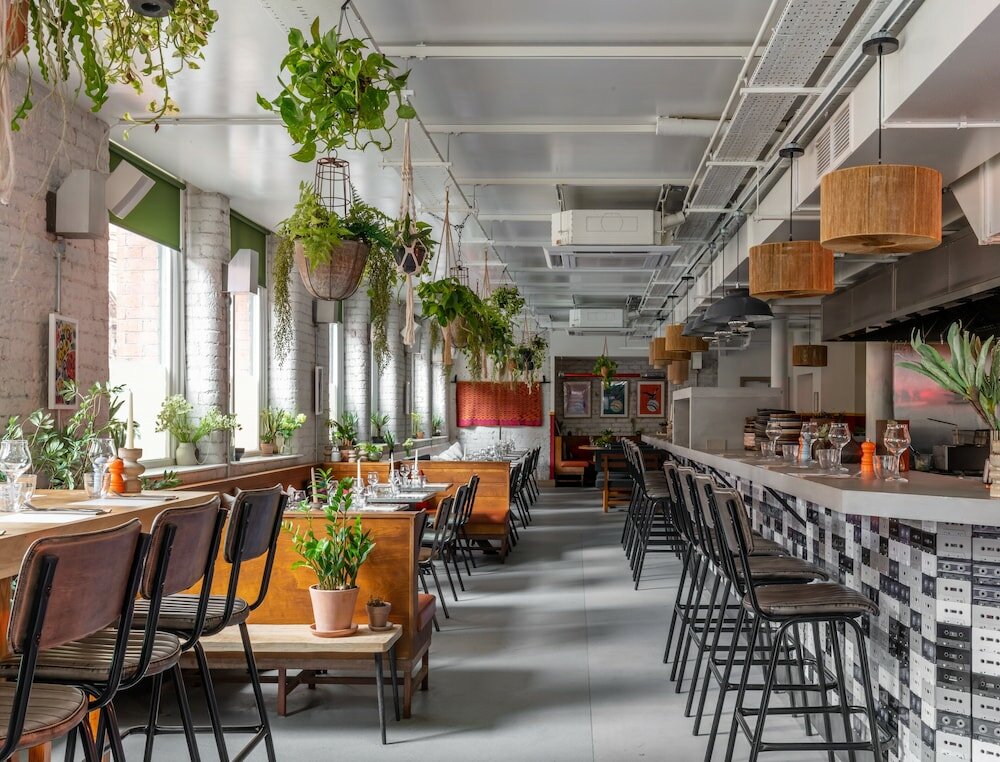 Фото Whitworth Locke