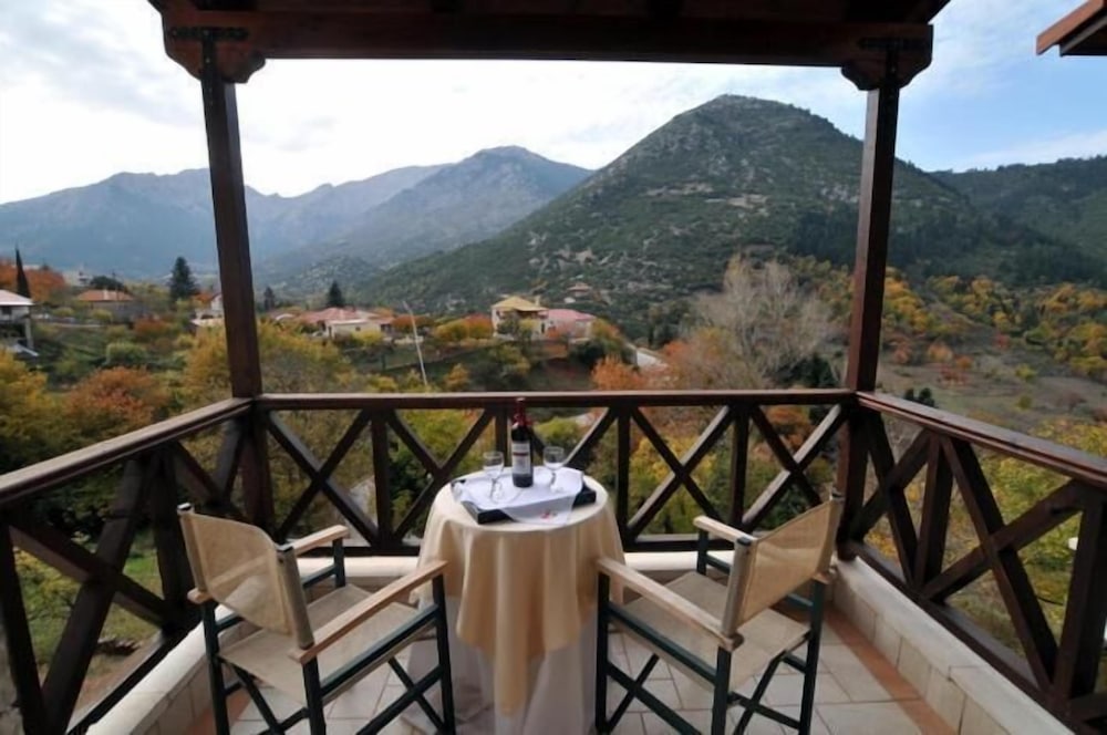 Фото Hotel Mikri Archontissa