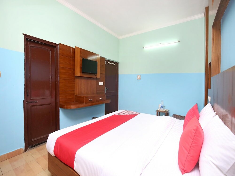 Фото Oyo 5906 Hotel Parvaaz