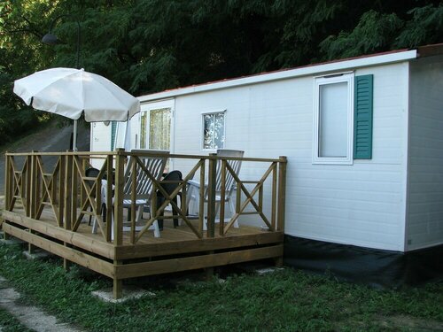 Внешний вид отеля Camping Boschetto Di Piemma в Сан-Джиминьяно, фото 2