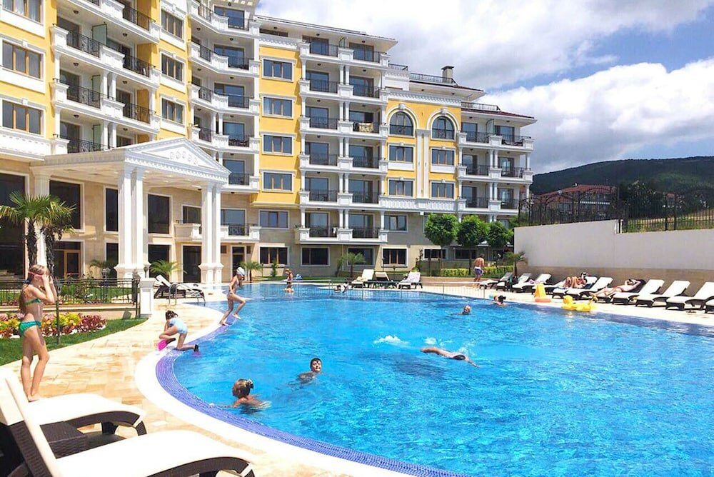 Фото отеля 2