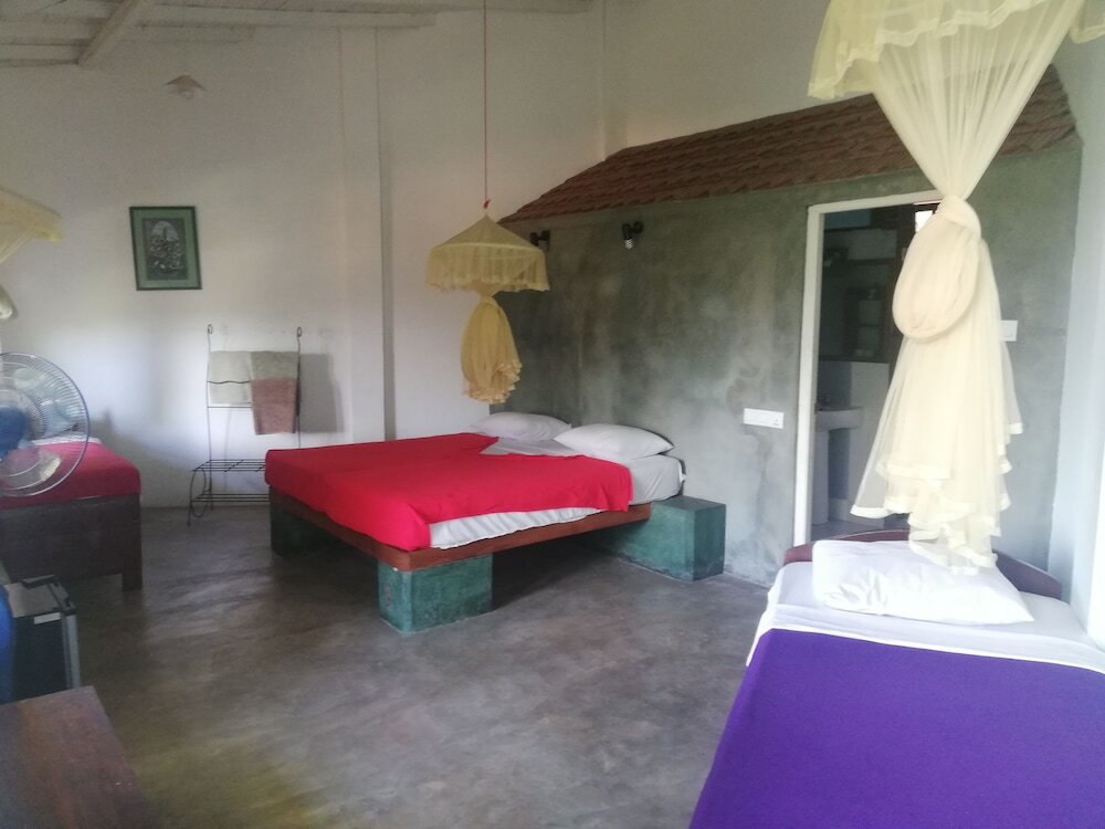 Фото Tea Garden Holiday Inn