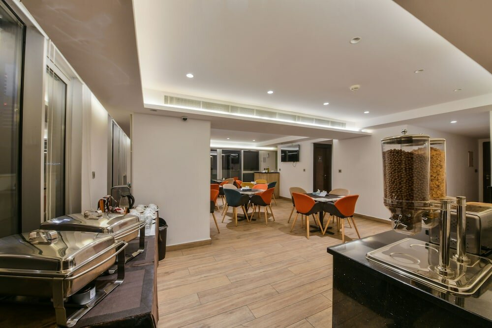 Фото Downtown Hotel Apartments