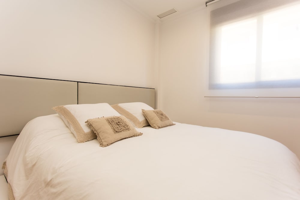 Фото Lujoso apartamento con piscina interior