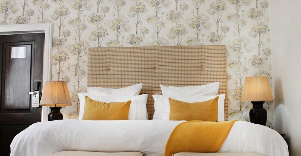 Фото Silver Oaks Boutique Hotel