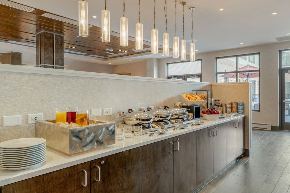 Фото Cambria Hotel Charleston Riverview