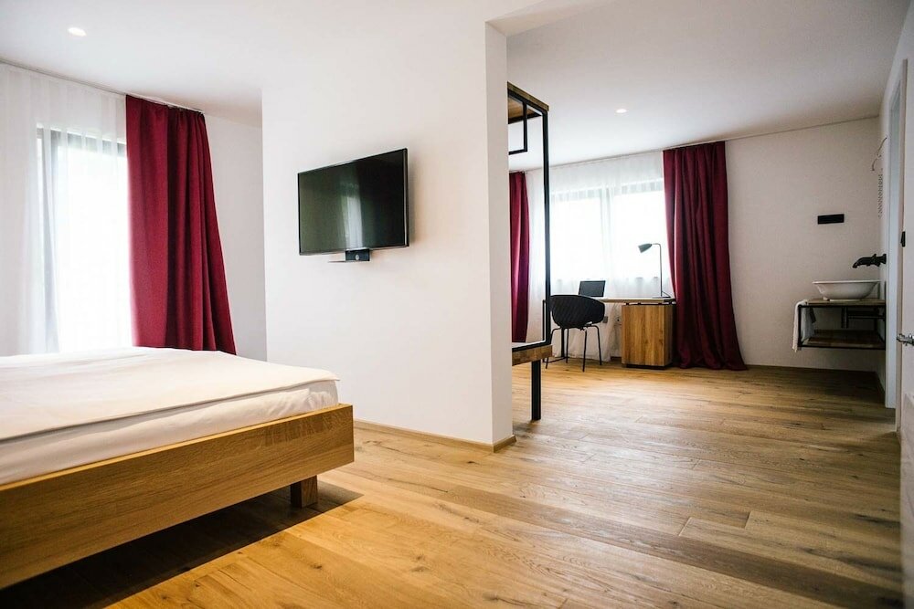 Фото Vault Hotel