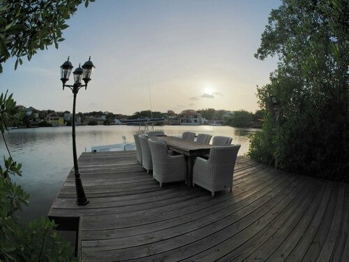 Гостиница Luxury Apartments Curacao