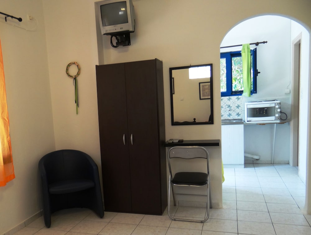 Фото Sarantakis Apartments