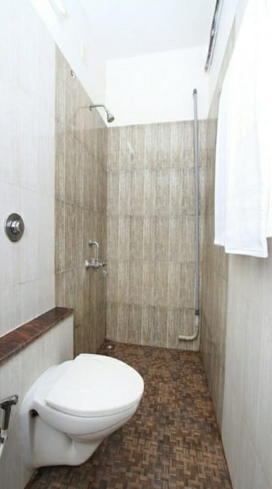 Фото Hotel Nadaradjane Residency