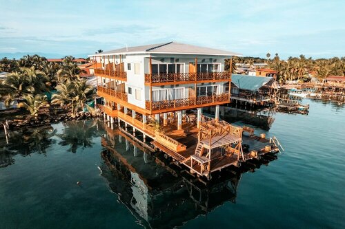 Гостиница Bambuda Bocas Town - Hostel в Бокас-дель-Торо
