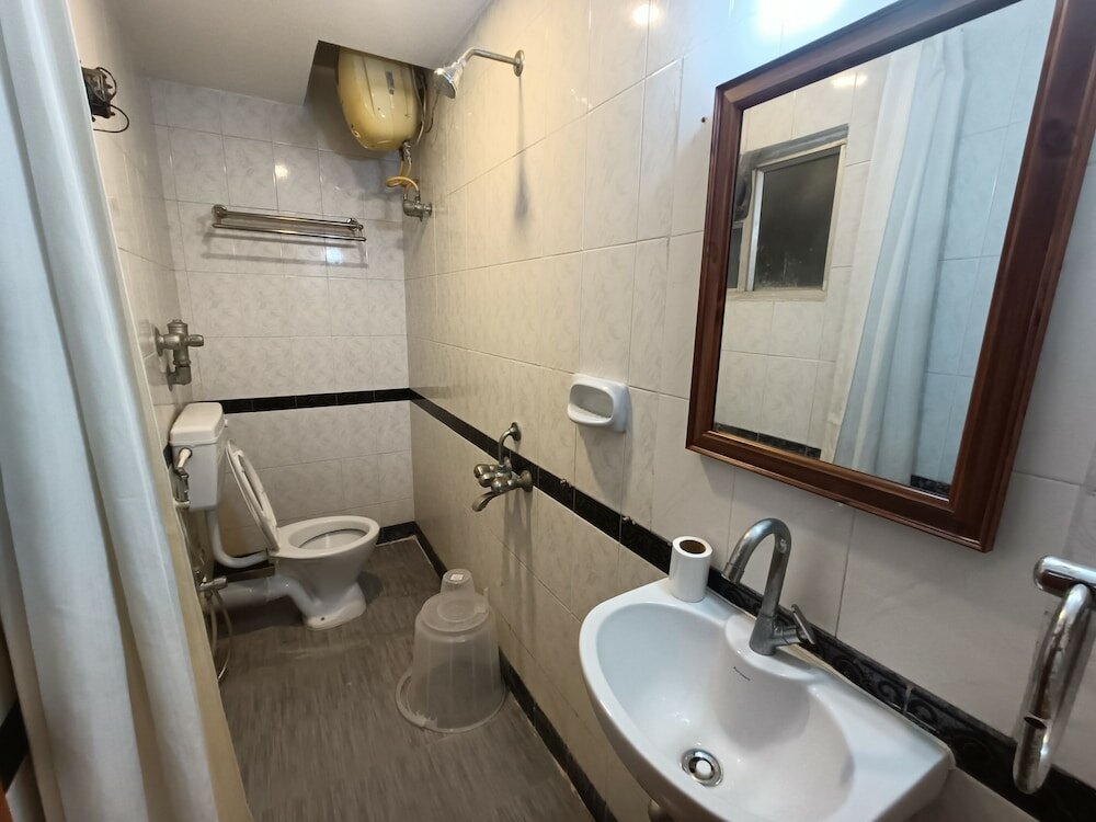 Фото Gt Grande Hotel-Near Us Consulate