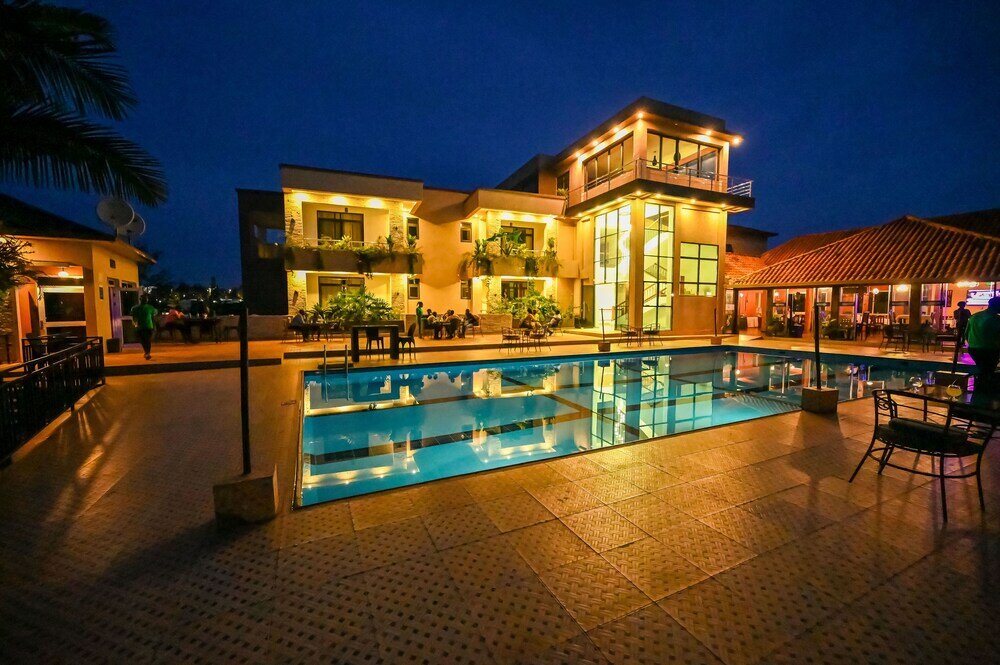 Фото отеля 1