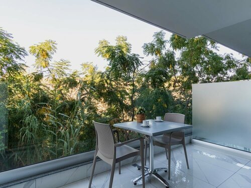 Гостиница Sanders Rio Gardens - Generous Studio With Shared Pool and Balcony в Айя-Напе