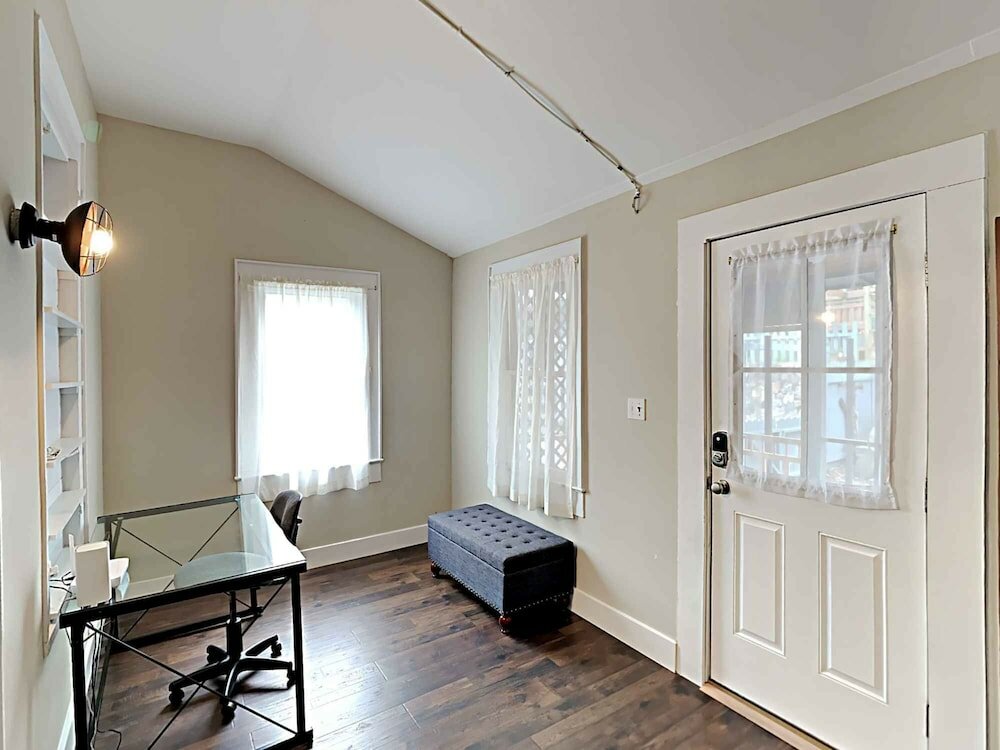 Фото The Iconic Palafox Palace