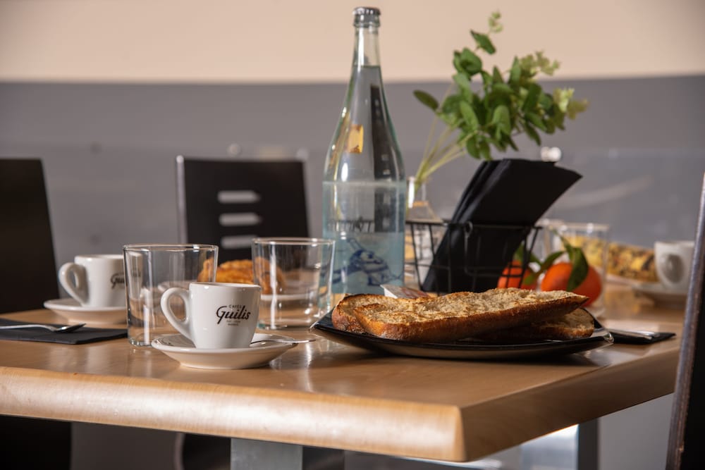 Фото Hostal La Parada