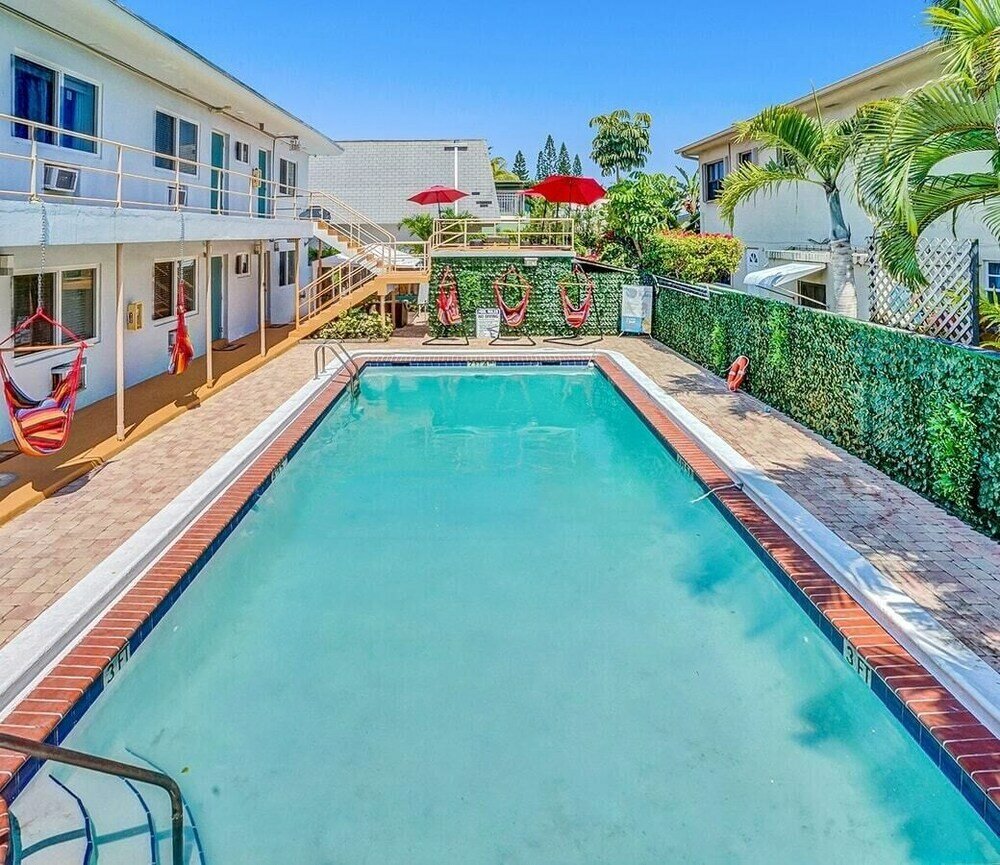 Фото Dania Beach Christmas Getaway Museums Pool