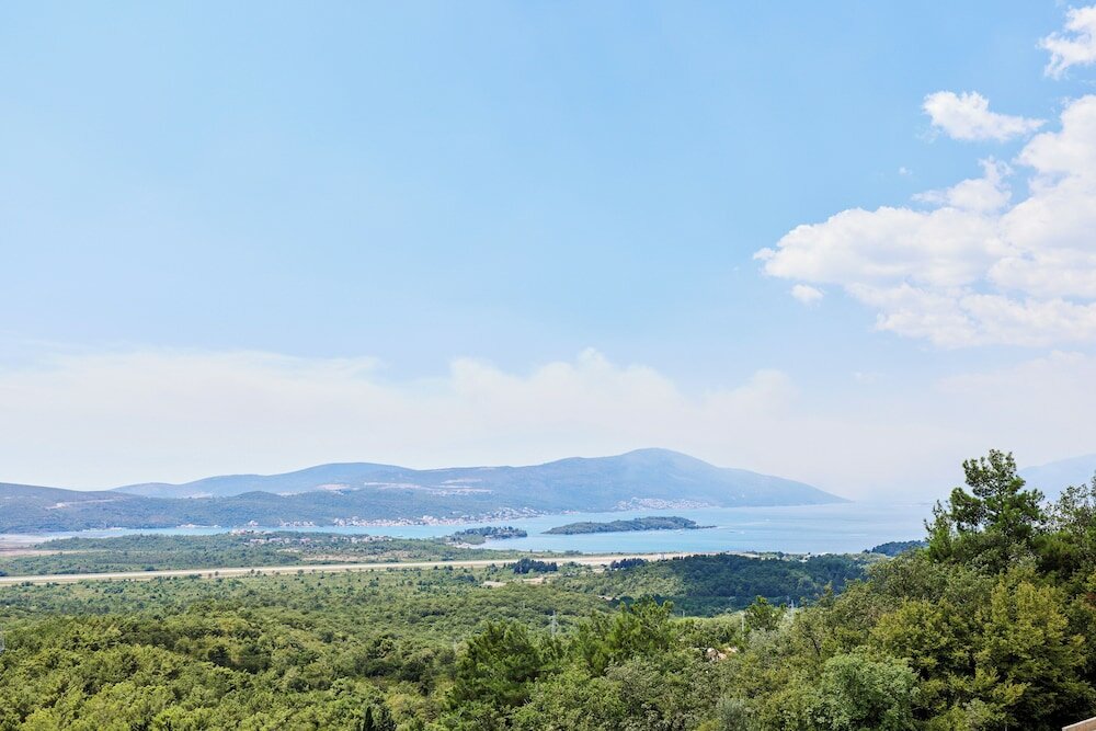 Фото Bayview Hills Luxury Residences