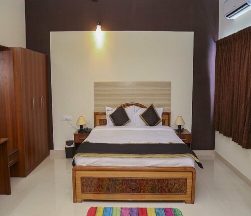 Гостиница Sri Manis Residency в Коимбатуре