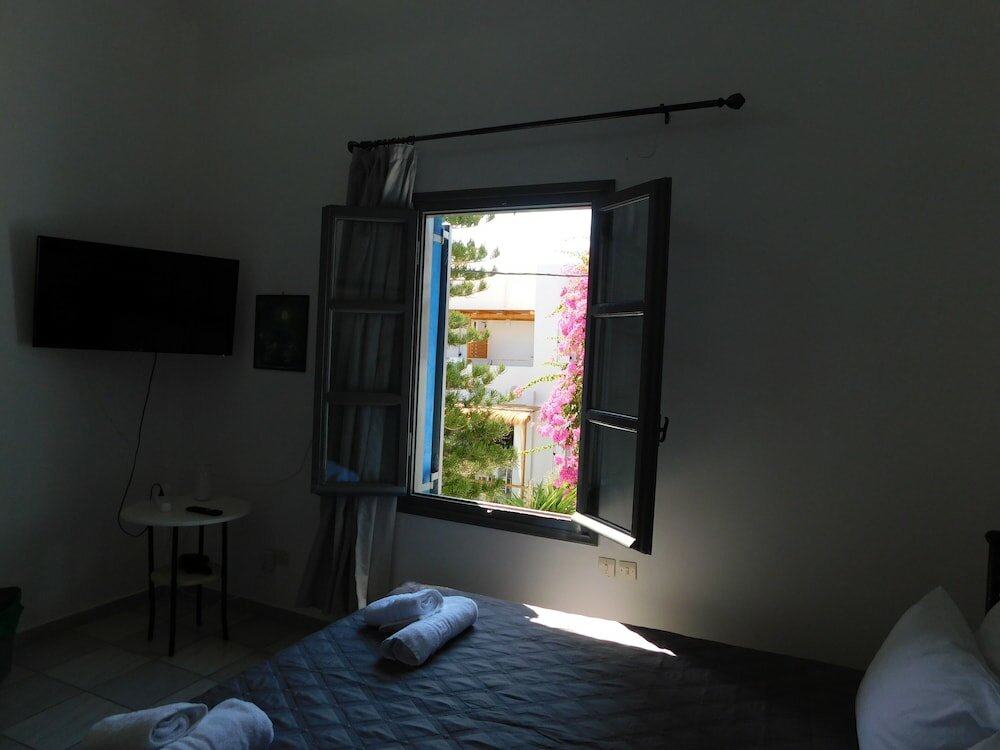 Фото Perissa Art Villa - Kitchen & Washing Machine