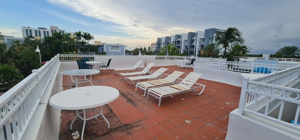 Фото Pousada Suites