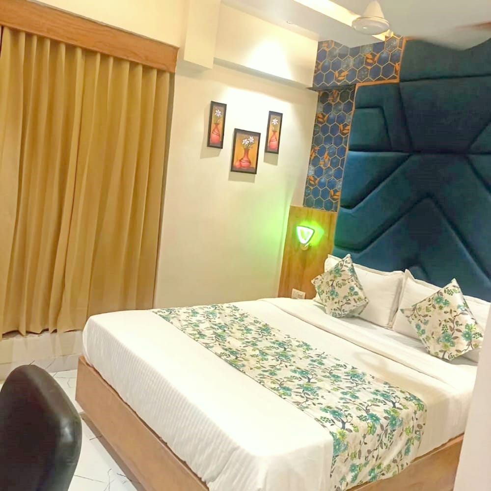 Фото Hotel Pride Villa