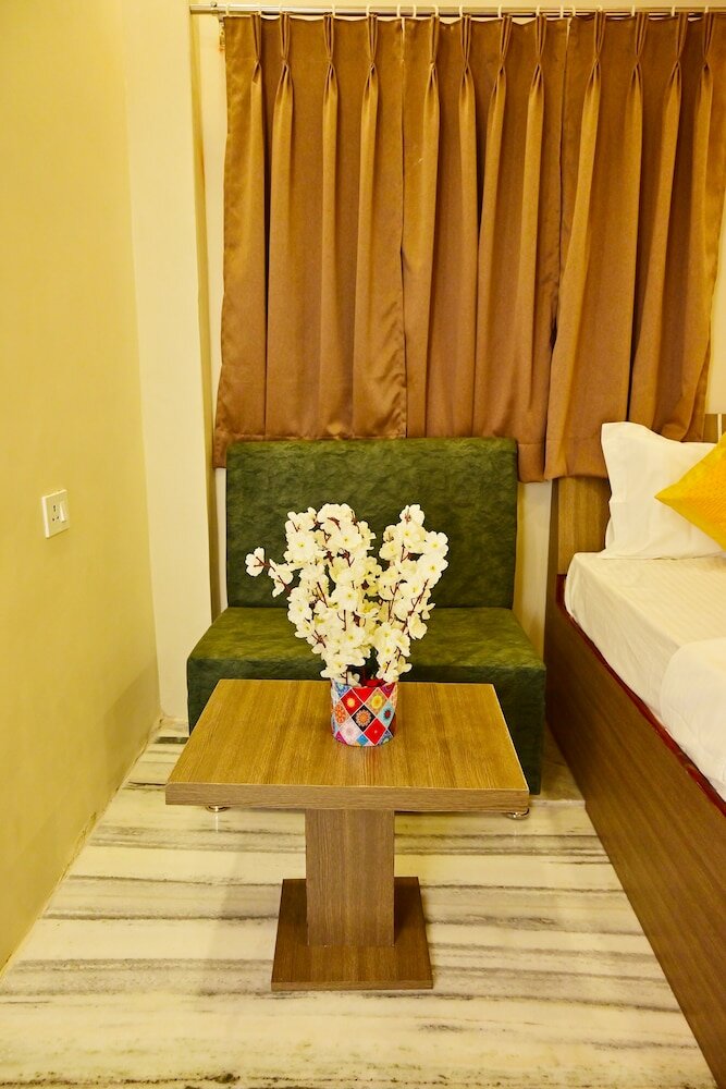 Фото Bluebells Varanasi