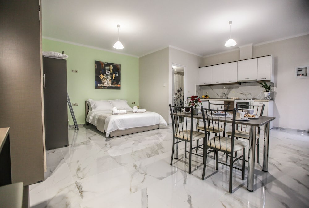 Фото Del Sol Meteora Luxurious Family Suites1