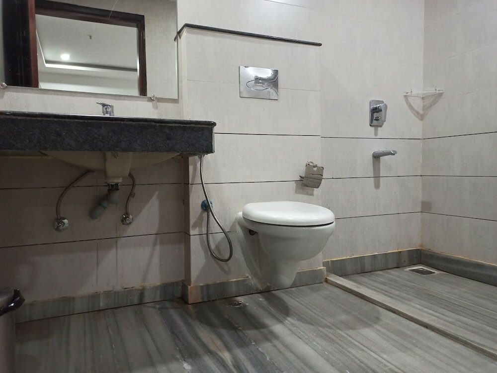 Фото Hotel Autumn Crocus - A Boutique Hotel