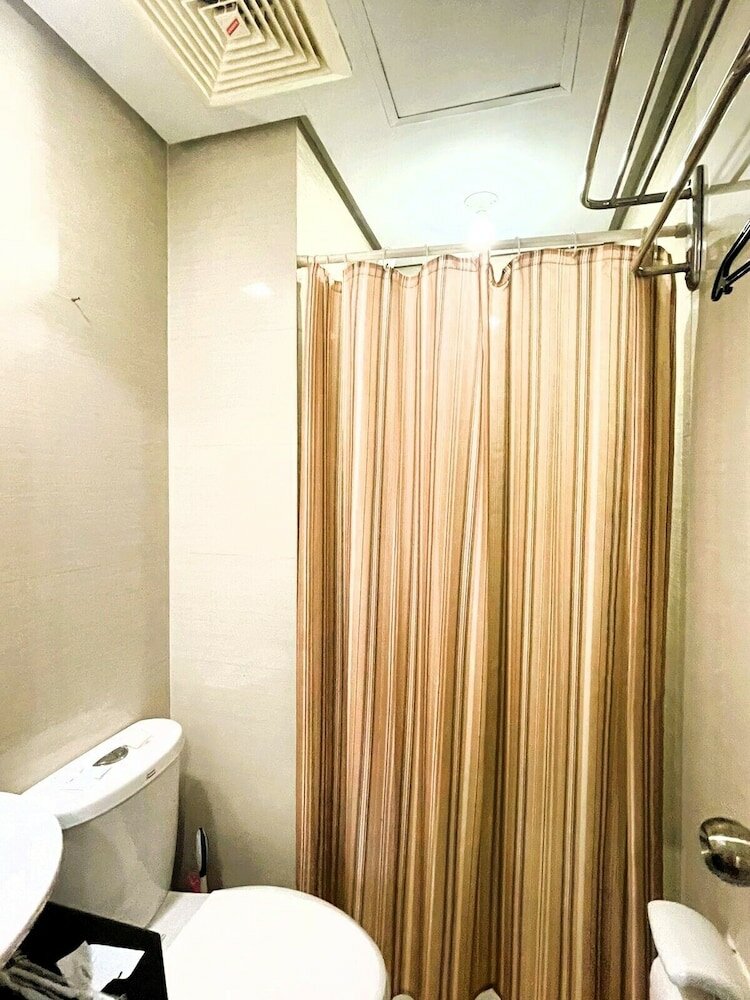 Фото Henry & Adiche Emperador Building