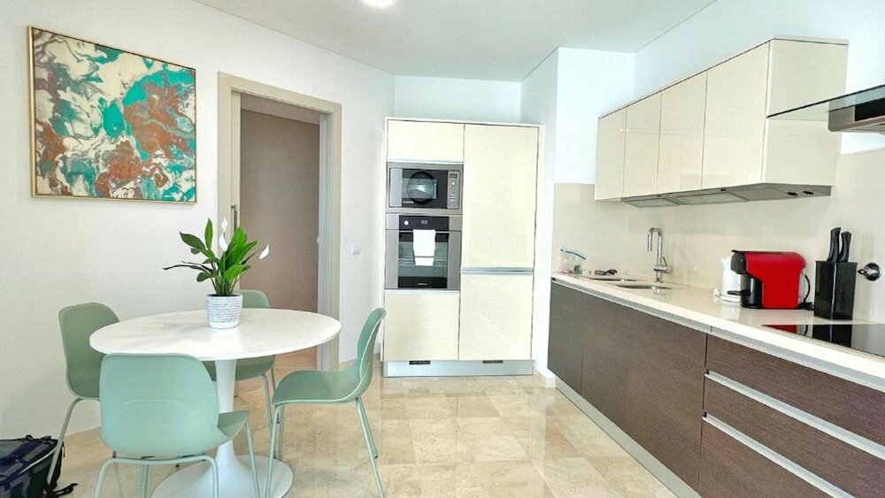 Фото Lux Apartment first row