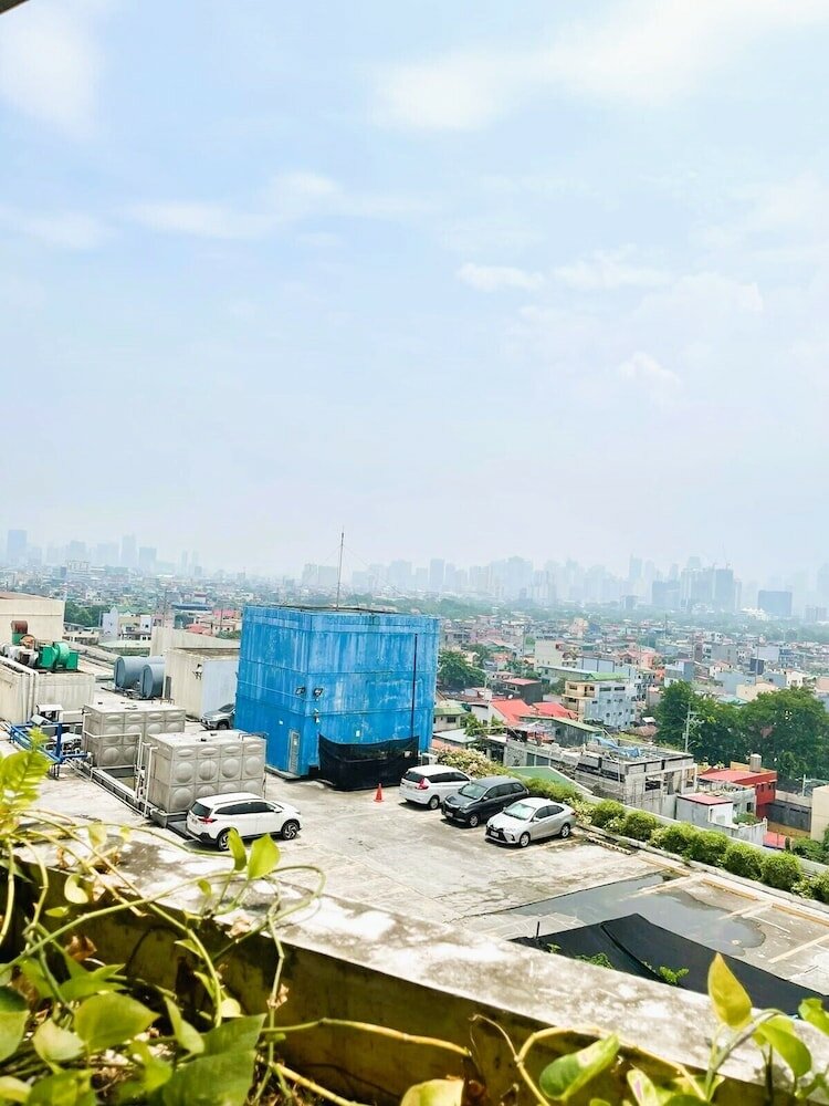 Фото Henry & Adiche Emperador Building