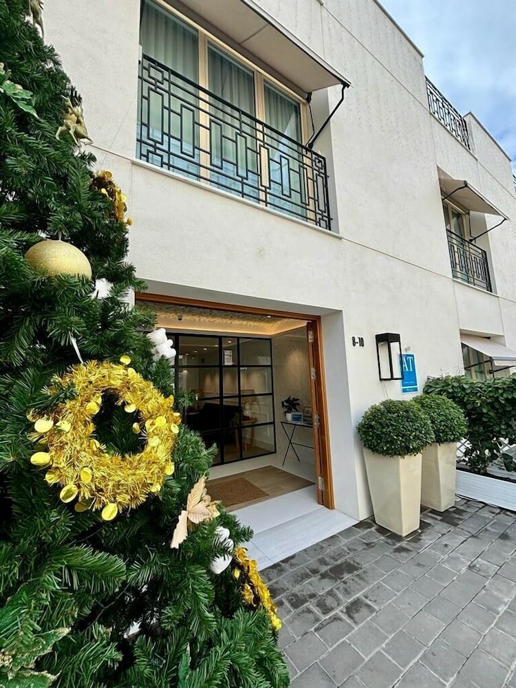 Фото Apartamentos Turísticos La Plaza