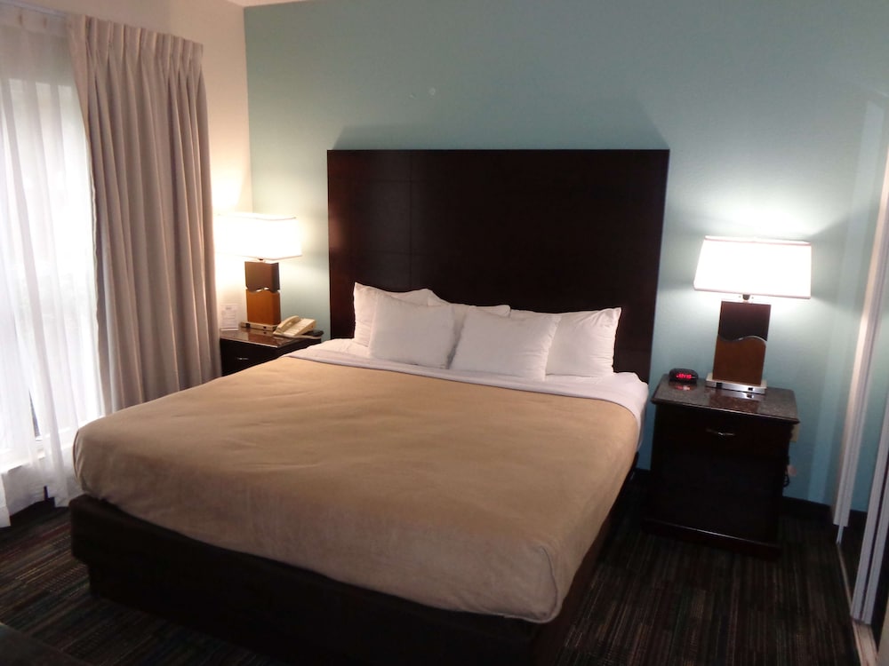 Фото Surestay Plus by Best Western Orlando Lake Buena Vista